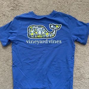 Vineyard vines tee shirt